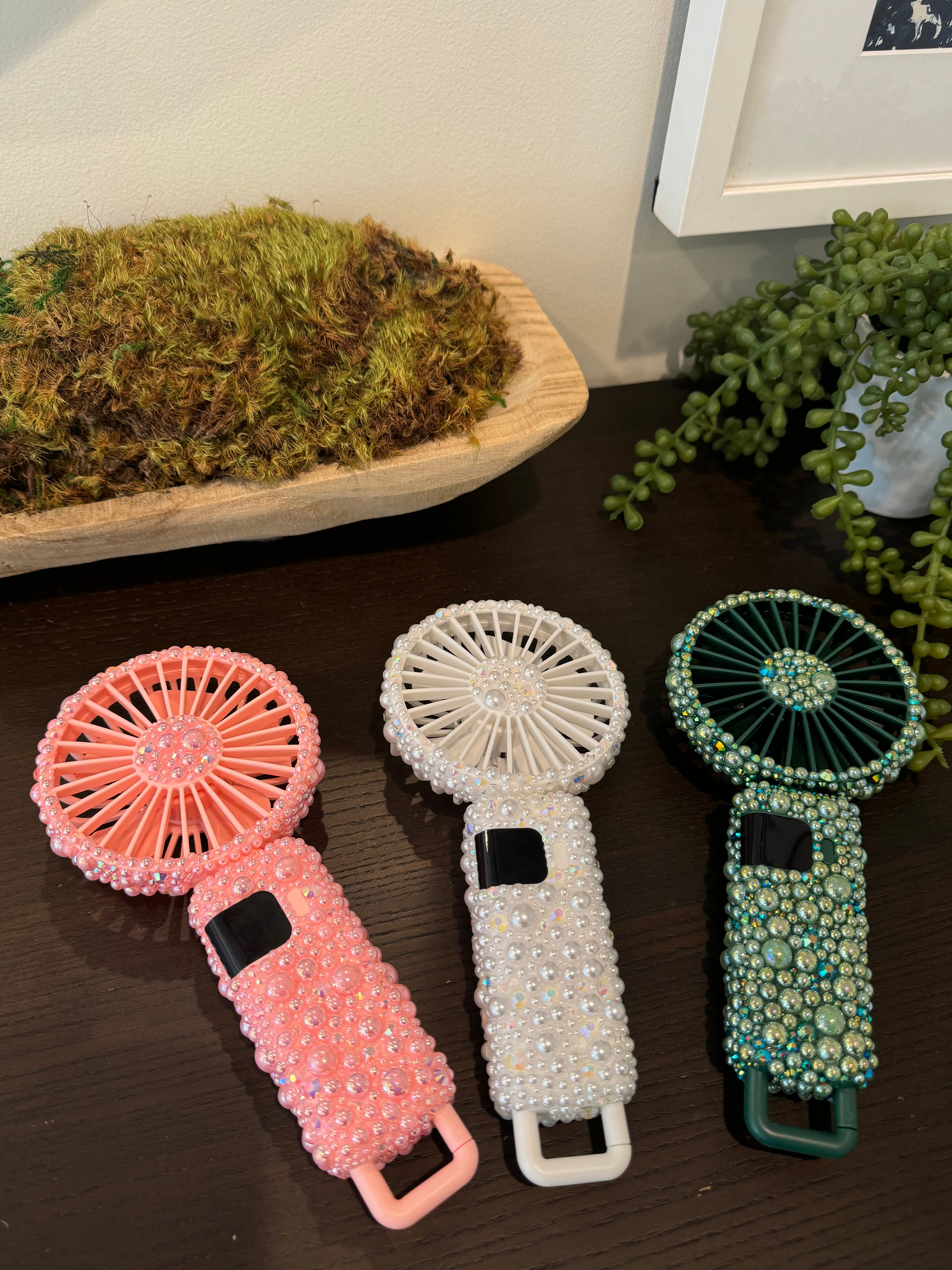 Pearl Handheld Rechargeable Fan, White